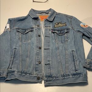 Levi's Light Blue Denim Jacket with Las Vegas Patch women’s Medium
